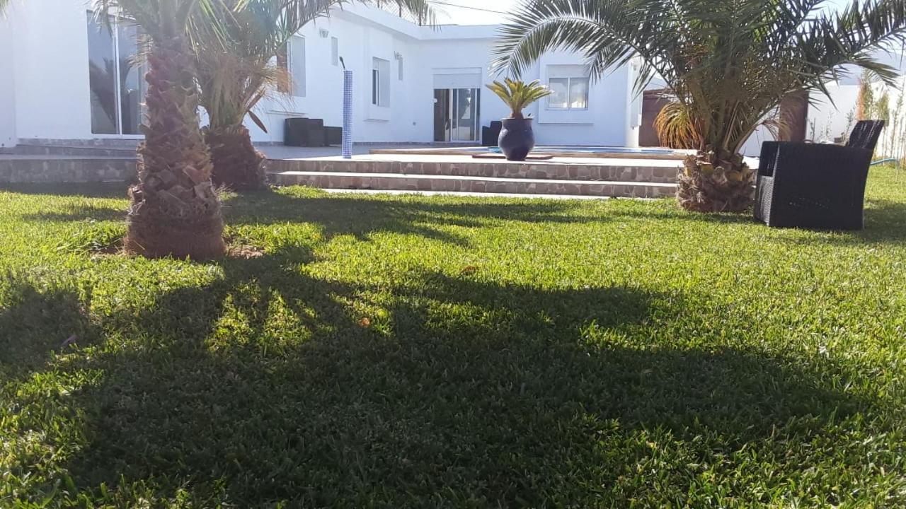 Villa Climatisee Avec Piscine Privee, Ras El Ma Bouarfaten 外观 照片